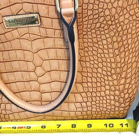 London Fog Handbag 11" NUDE Beige Croc Embossed Vegan Leather Preppy Elegant - Picture 10 of 13